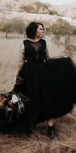 gotische Brautkleider schwarzer Tüllrock Spitzenoberteil Sweetcaroline