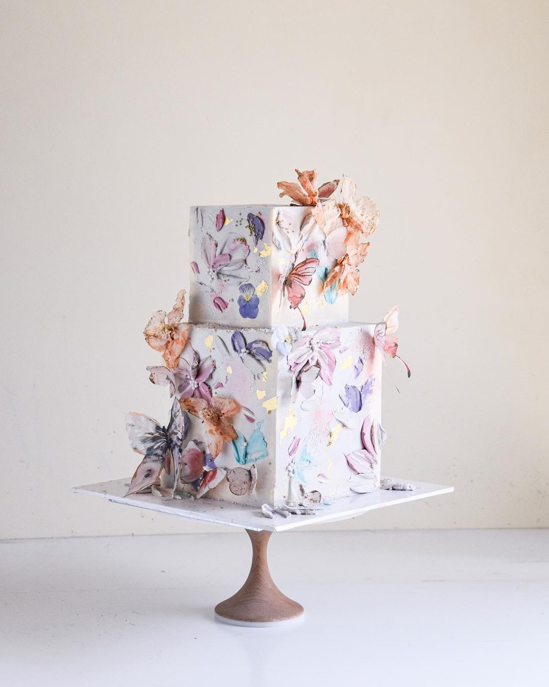 lavender wedding colors cakes creative ideas