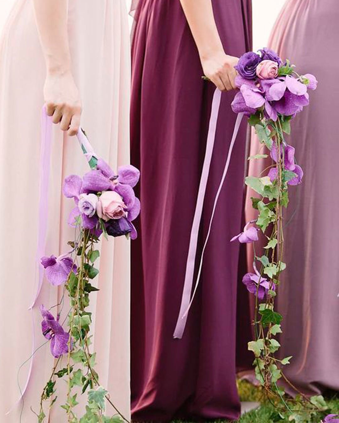 lilac wedding colors bouquet bridesmaids