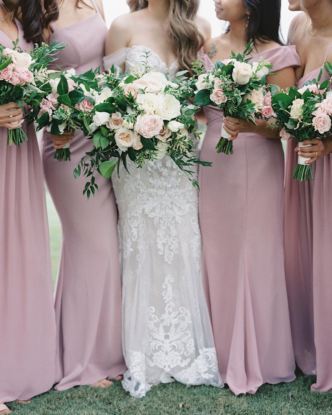 lilac wedding colors bridesmaids dress ideas