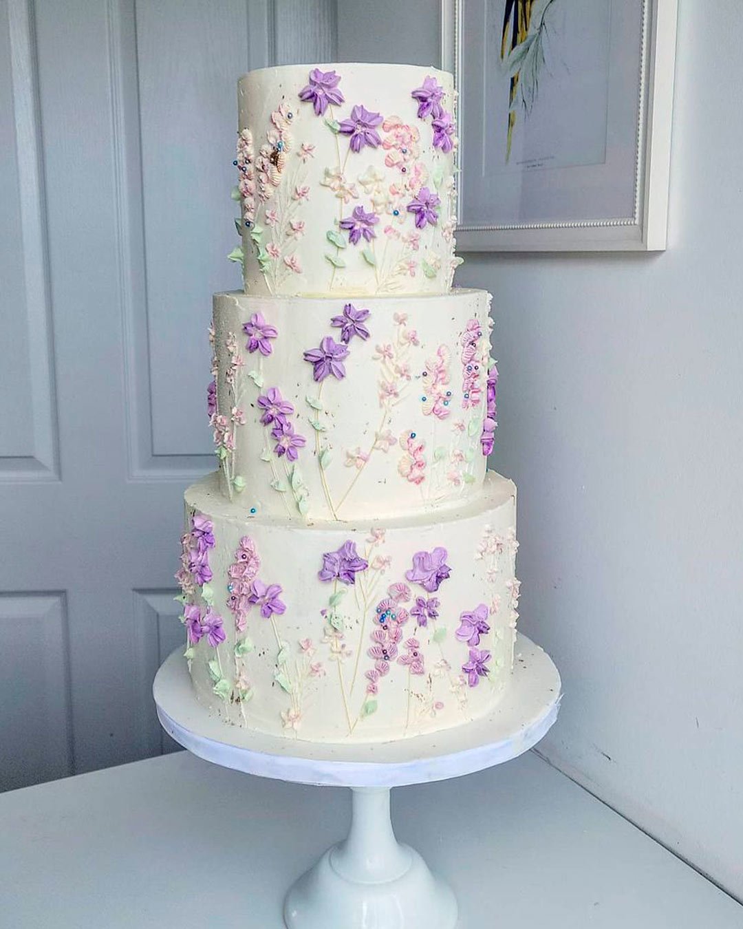 lilac wedding colors cake flowers