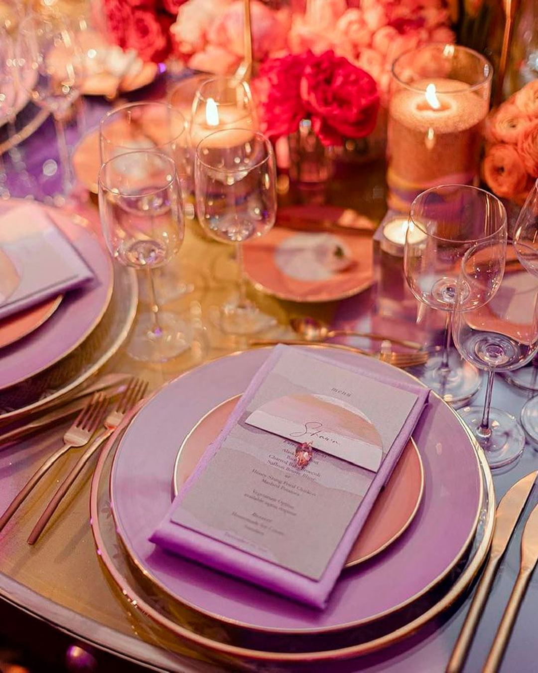 lilac wedding colors table setting
