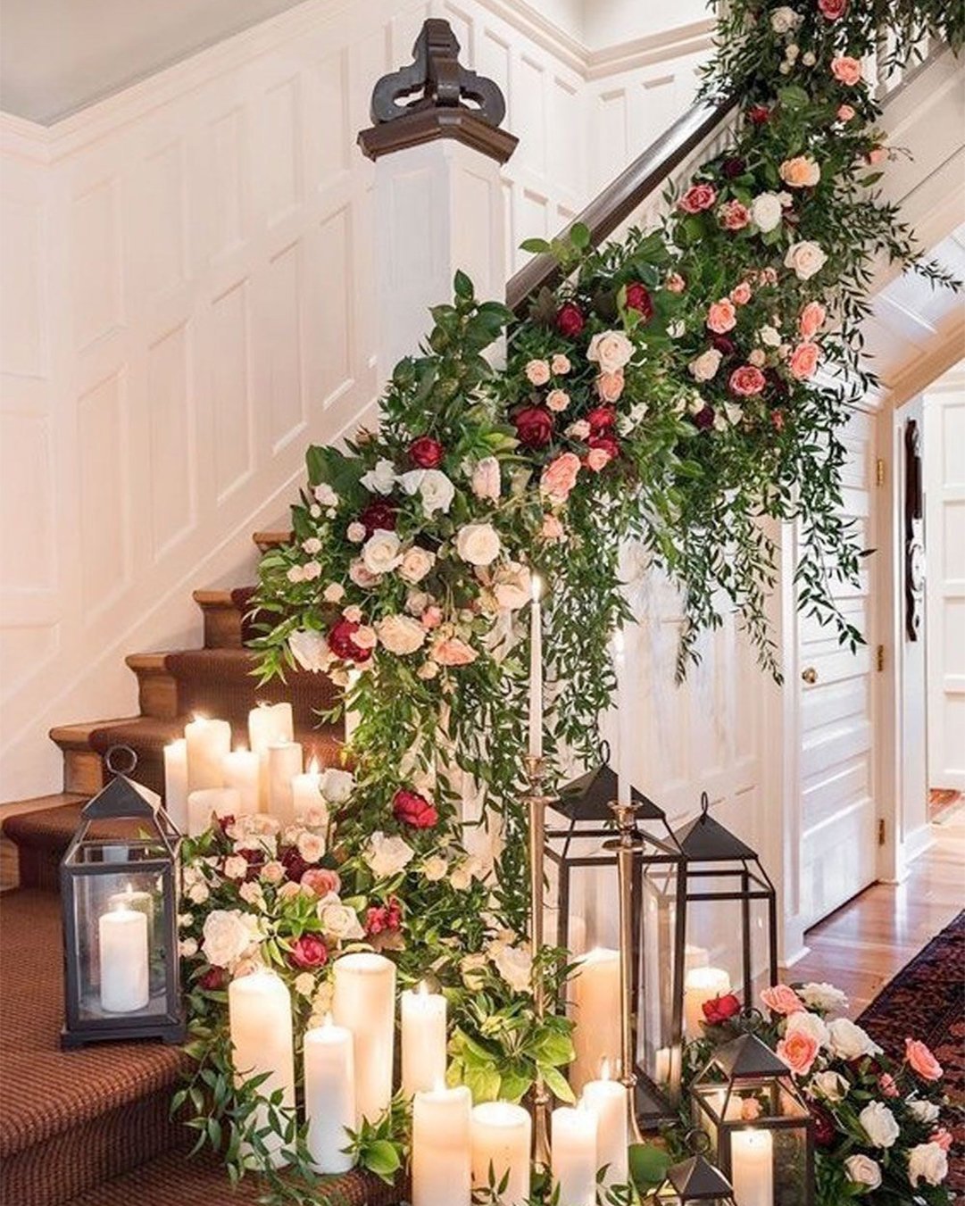 must have wedding photos flower decor stairs rachelaclingen