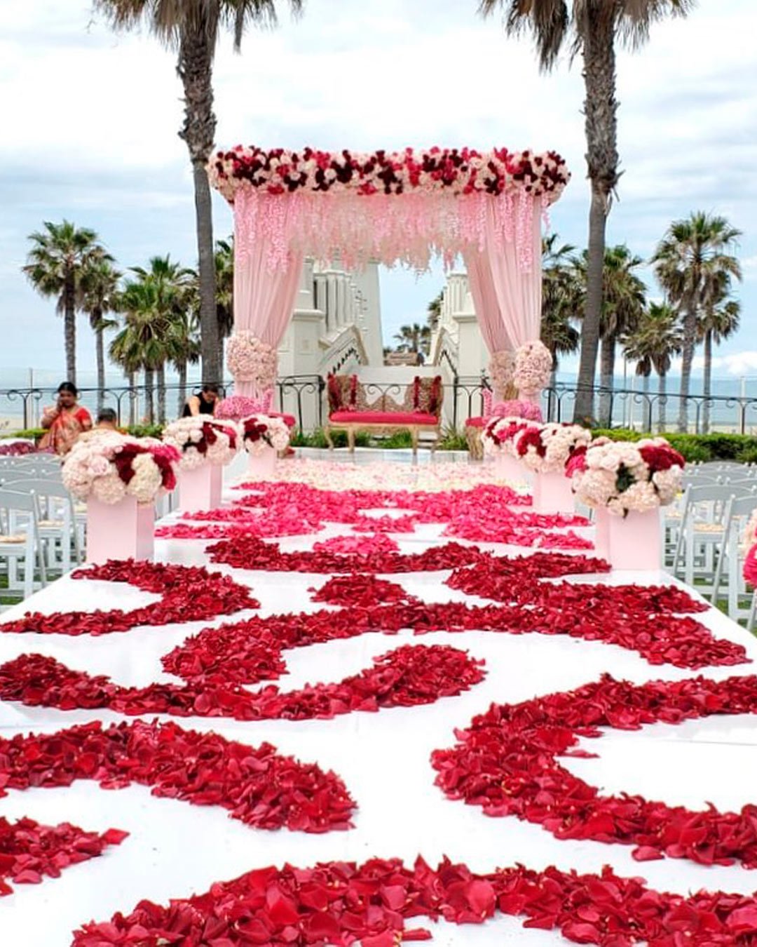 red white wedding colors aisle