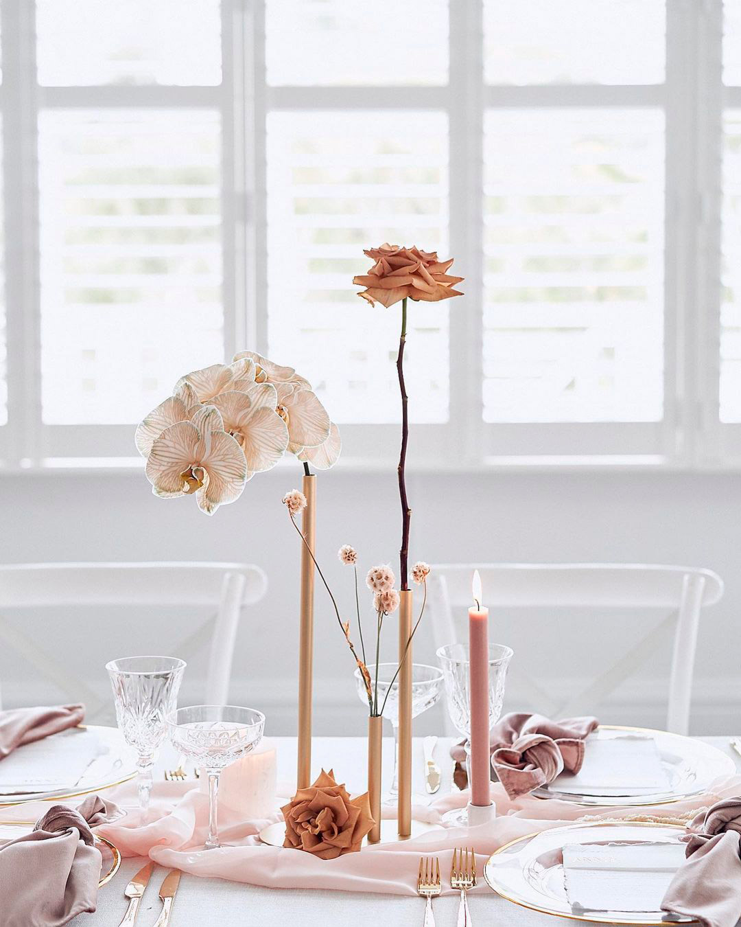 summer wedding colors blush gold table decor