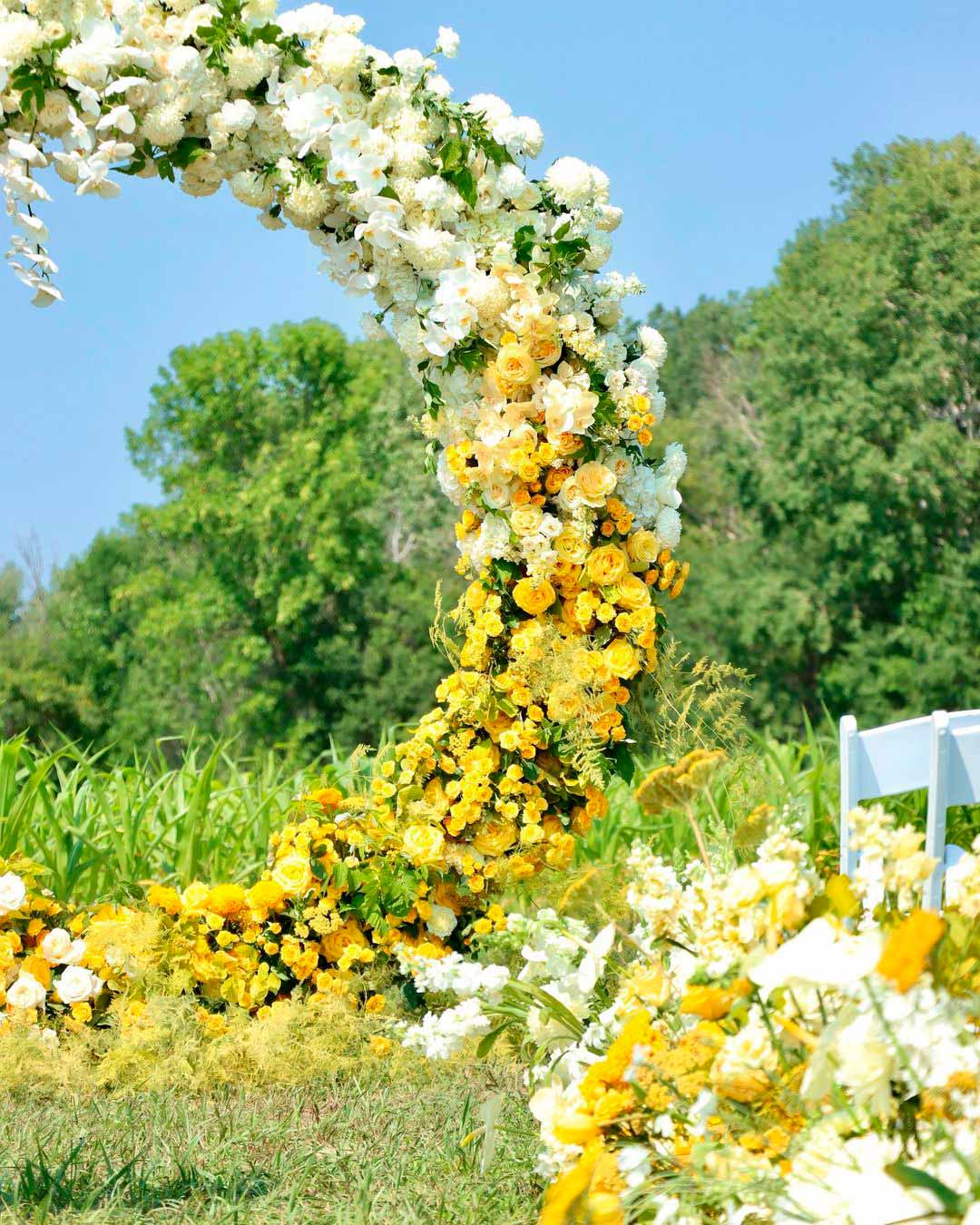 summer wedding colors yellow green arch