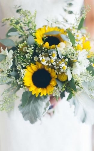 sunflower wedding bouquets1