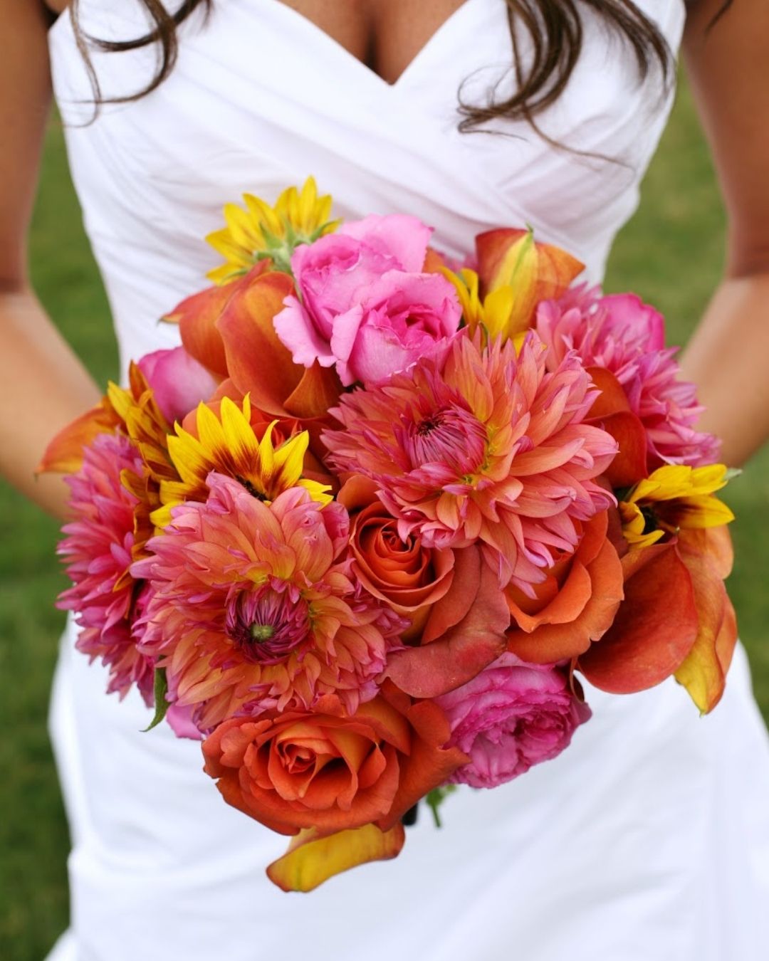 sunflower wedding bouquets1