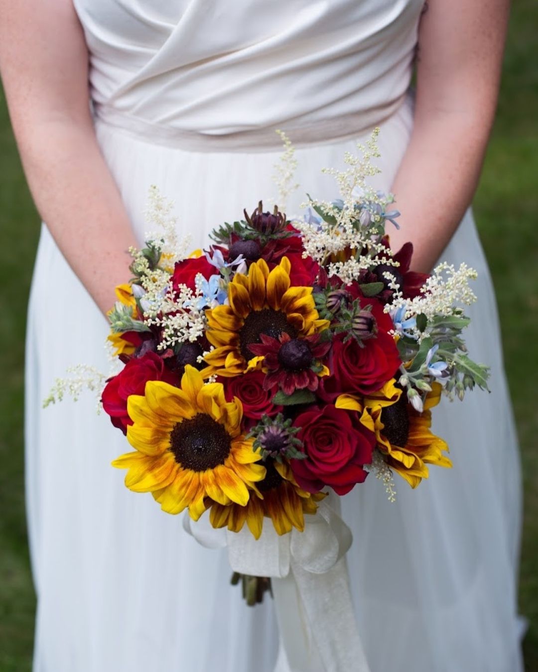 sunflower wedding bouquets2