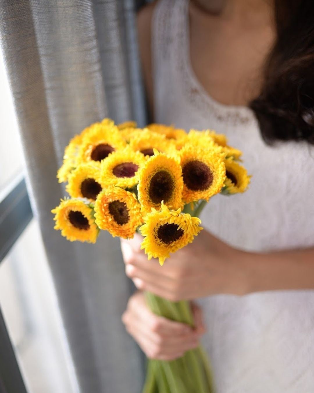 sunflower wedding bouquets15