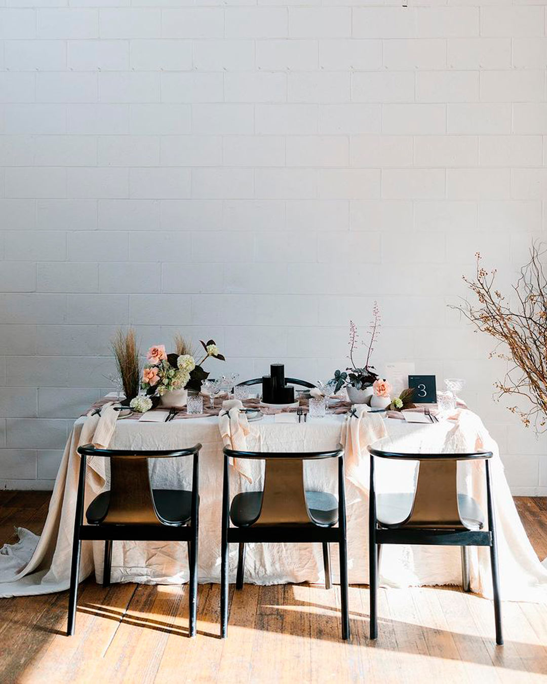 winter wedding colors black white table decor