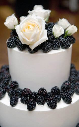 black and white wedding cakes new featured