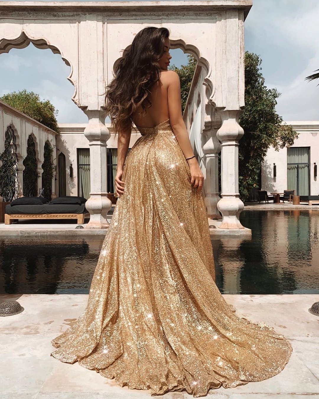 18 Gold  Wedding  Gowns  For Brides To Shine