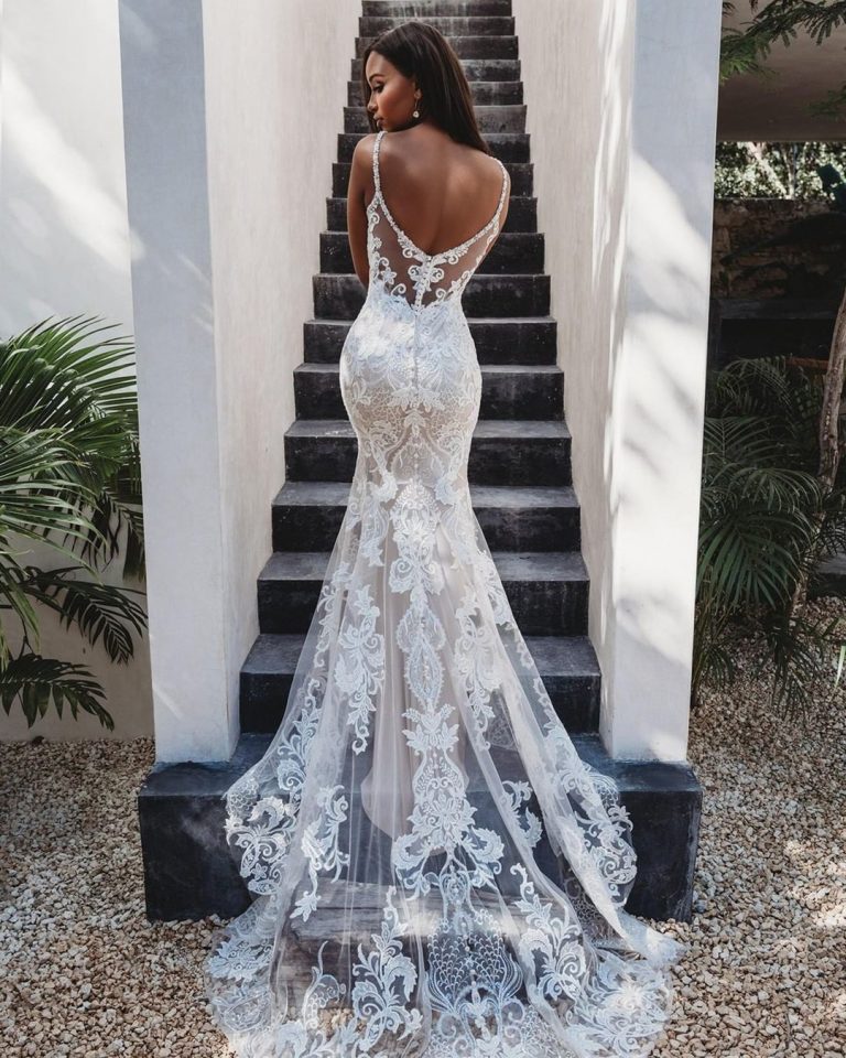 Lace Wedding Dresses: 33 Equisite Looks + Expert Tips