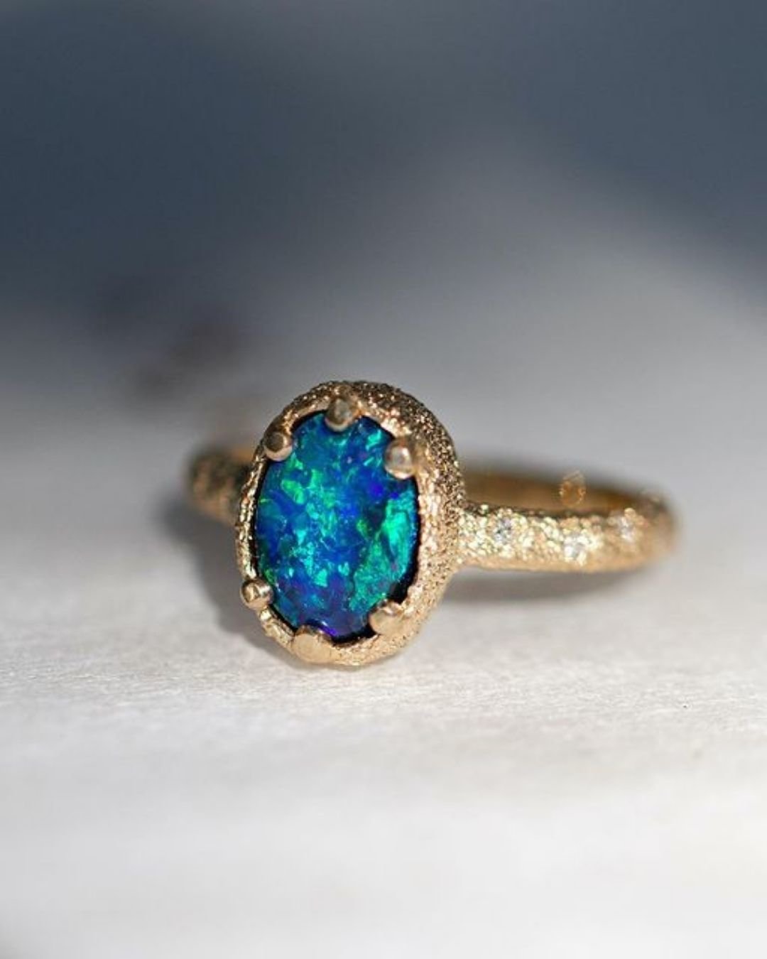 opal engagement rings with black opal2
