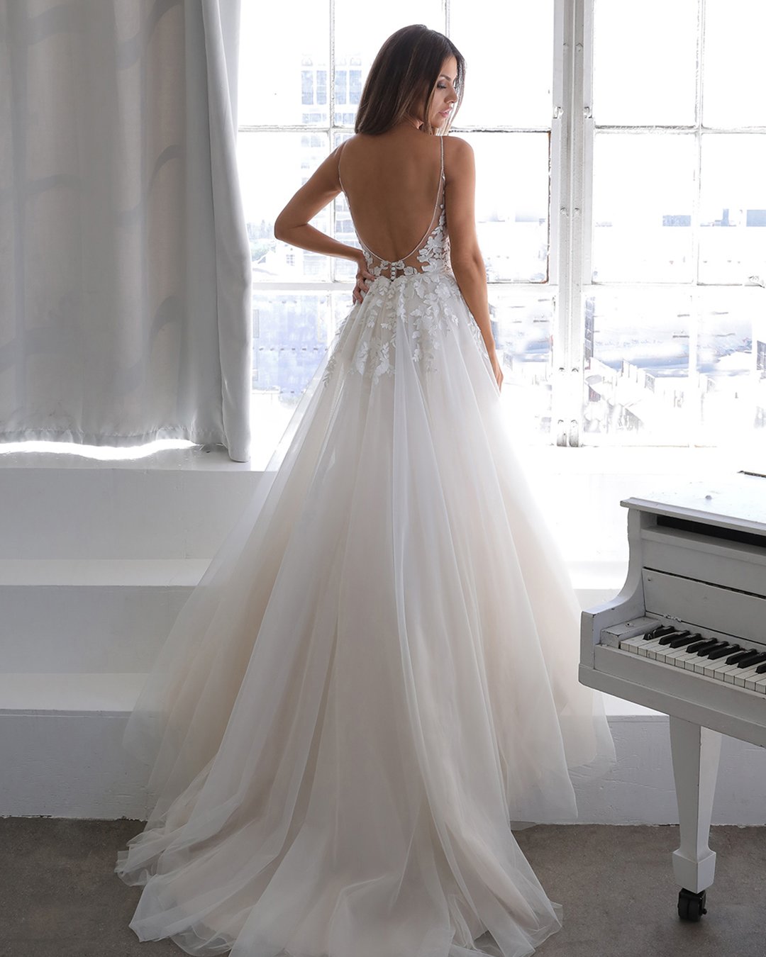 a line wedding dresses with spaghetti straps low back sey enzoan