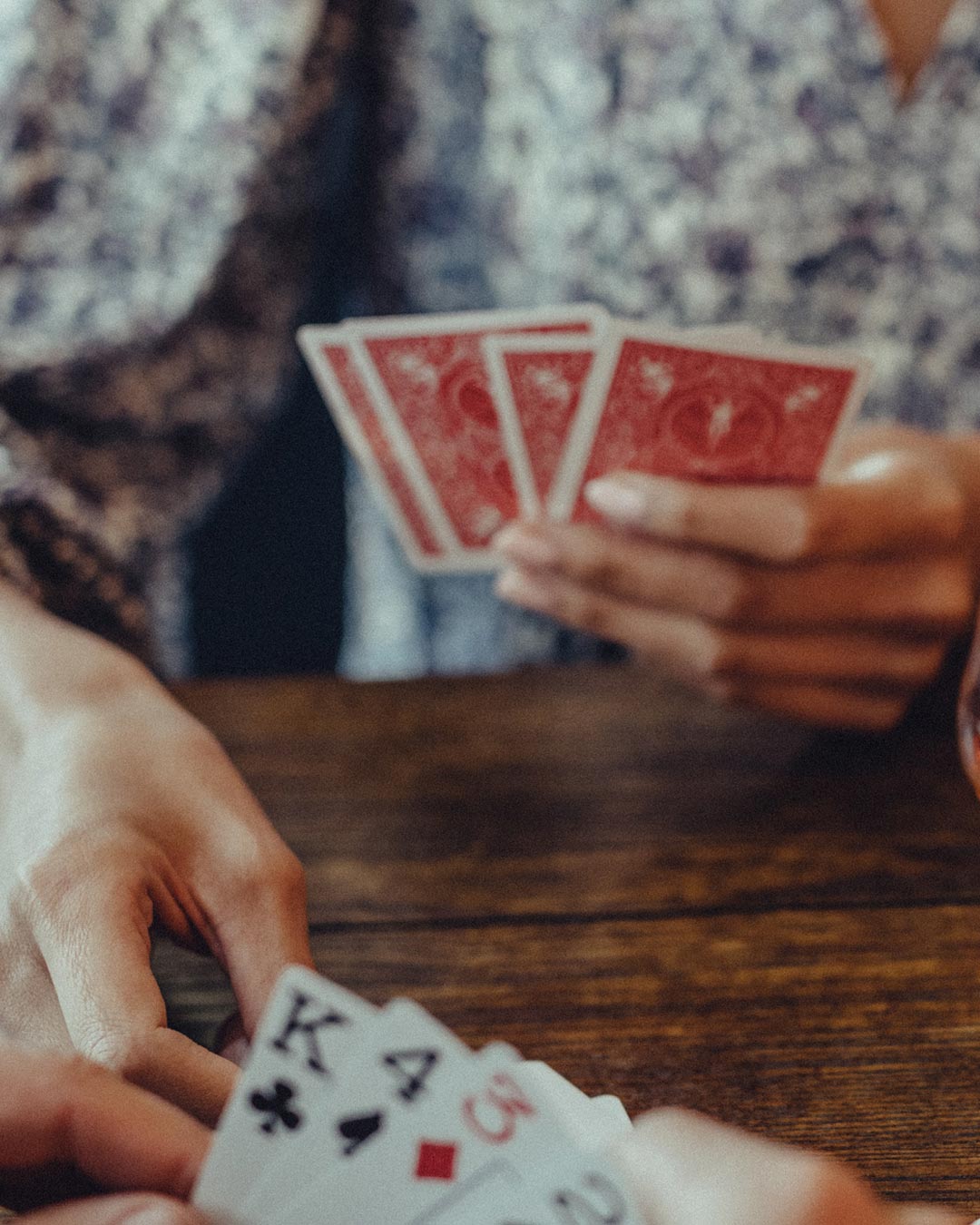 bachelorette-party-ideas-bride-poker