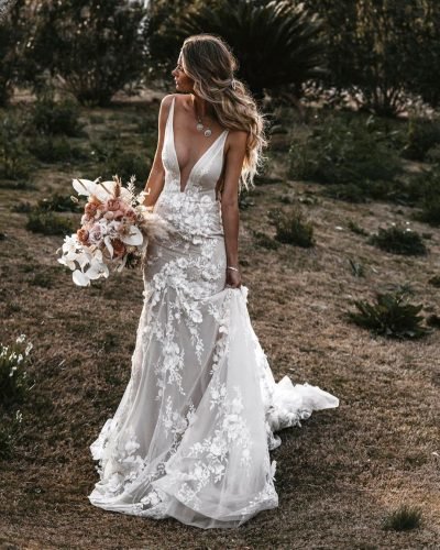 wedding gowns for beach destinations