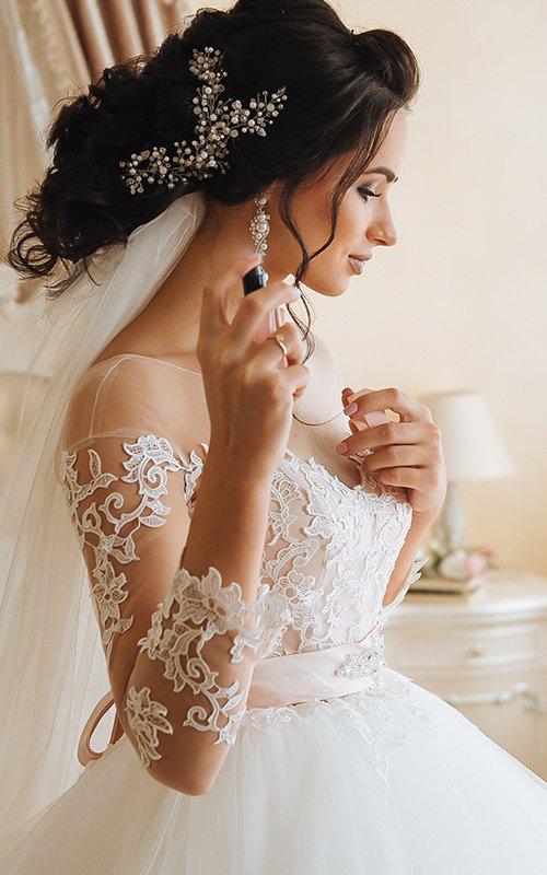 lace wedding dresses featured