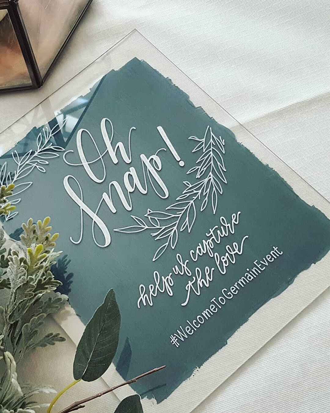 wedding-hashtags-50-unique-ideas-generators-reviews