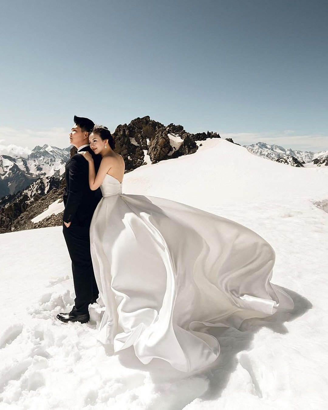 winter wedding photo ideas photo couple in the nature