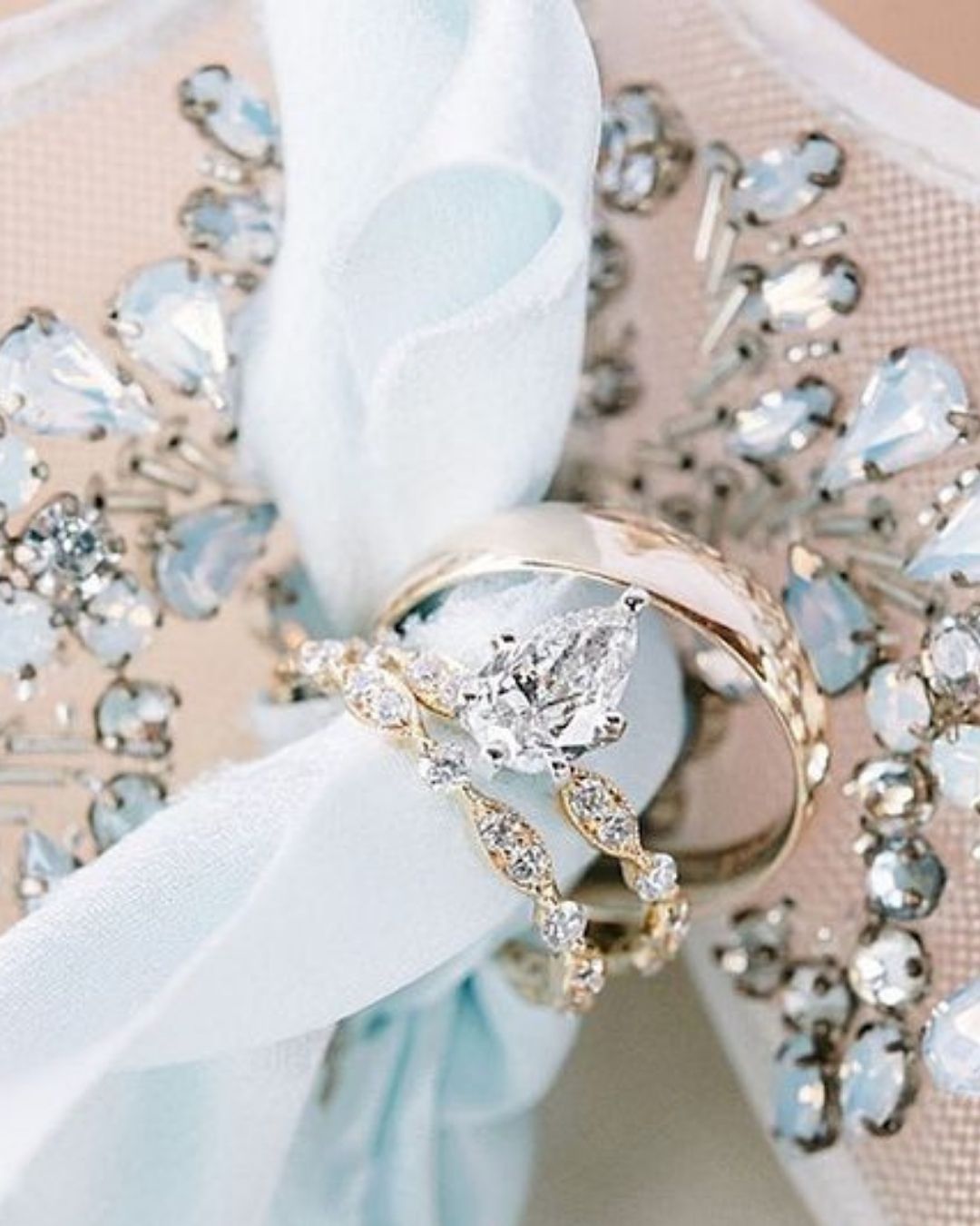 bridal sets modern diamond wedding ring sets2