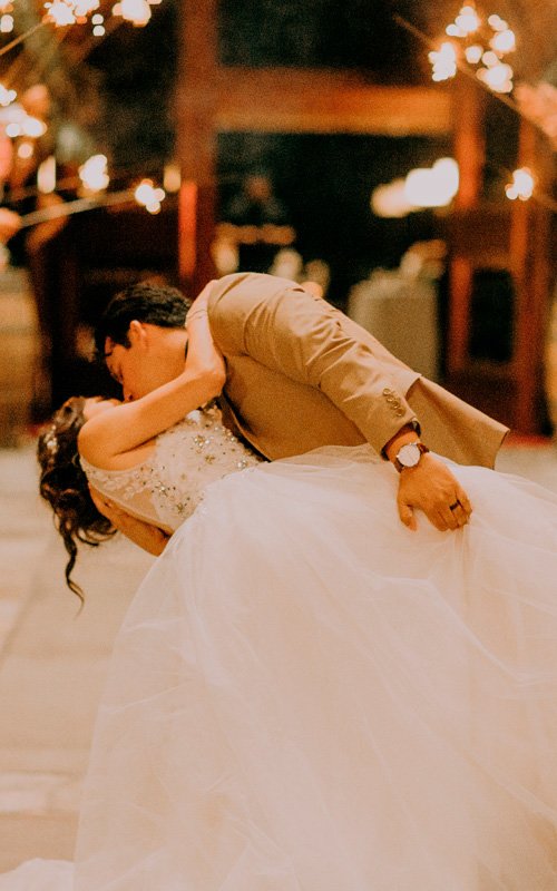 Don't Miss 30 Of The Best Last Dance Songs For Your 2021 Wedding!