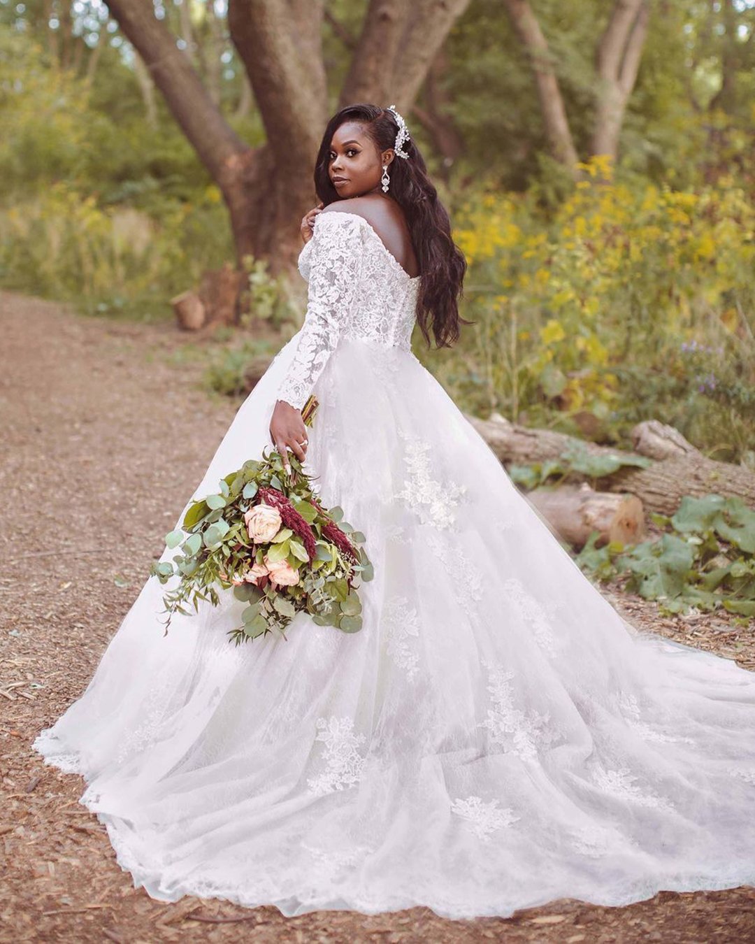 Plus-Size Wedding Dresses: Jaw-Dropping ...