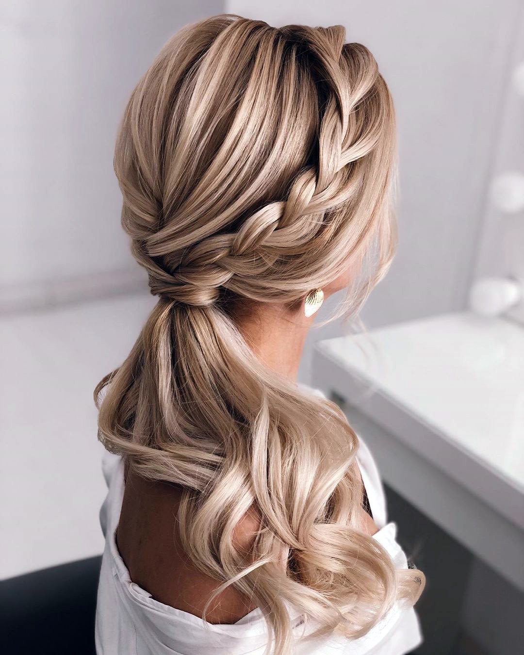 Ponytail Wedding Hairstyles 50 Best Looks Expert Tips