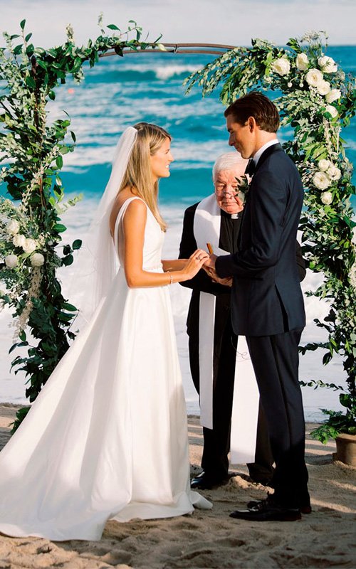 https://www.weddingforward.com/wp-content/uploads/2020/12/wedding-blessing-ceremony-ericajphotography.jpg