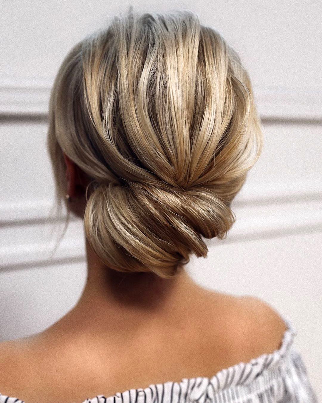 bridesmaid hairstyles smooth low bun tonyastylist