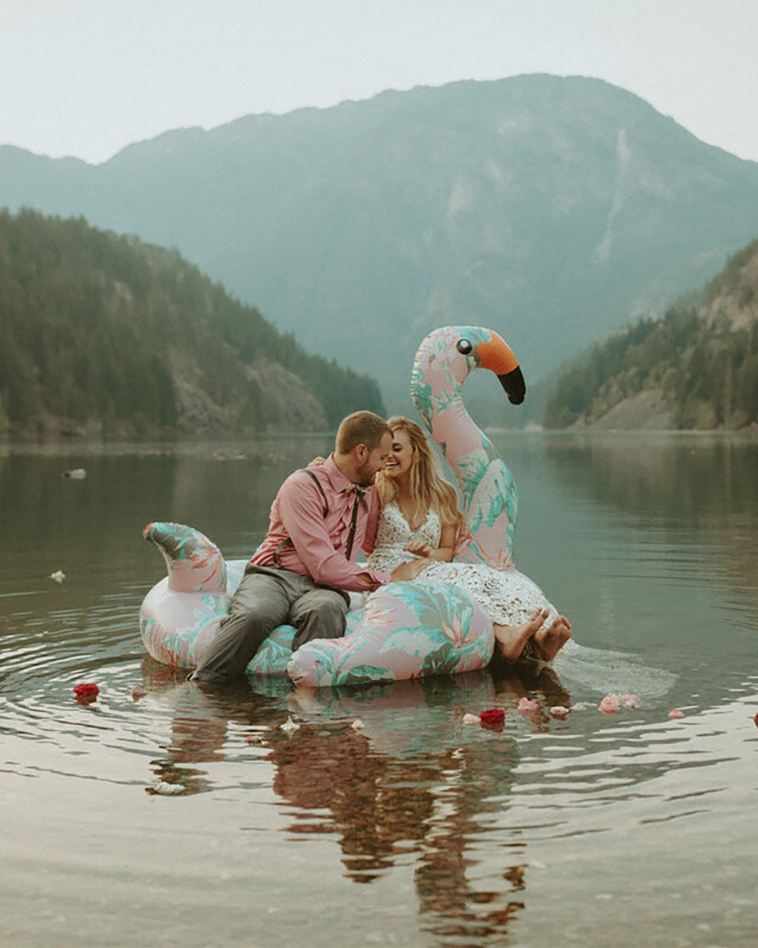 creative wedding photo ideas poses wedding photo in lake dawn photo