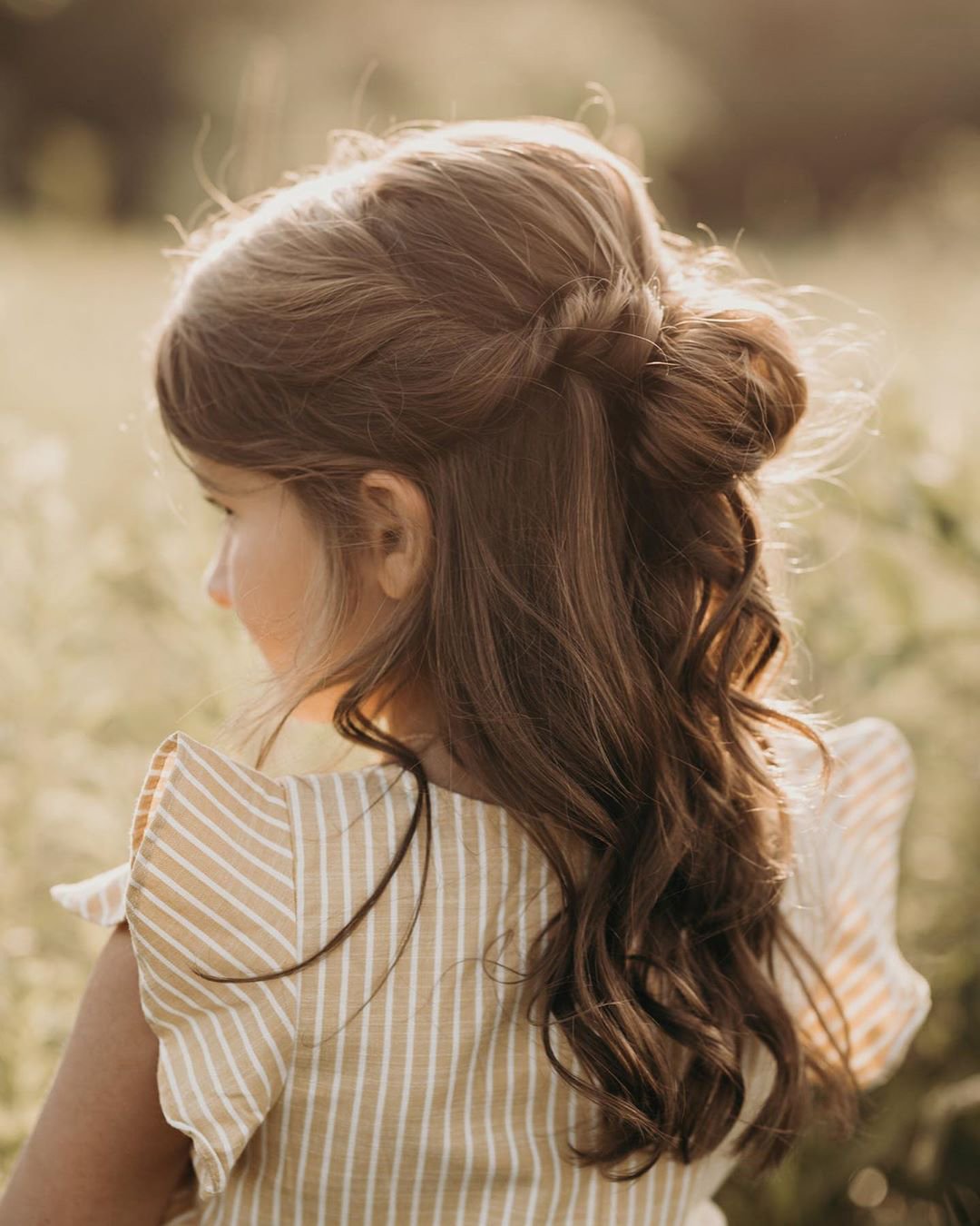 33 Cute Flower Girl Hairstyles 2020 Update Wedding Forward