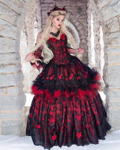 Gothic Wedding Dresses: Challenging Traditions