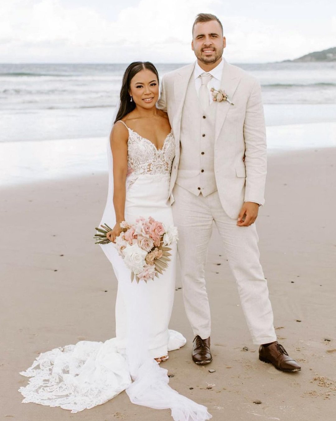 beach groomsmen outfits