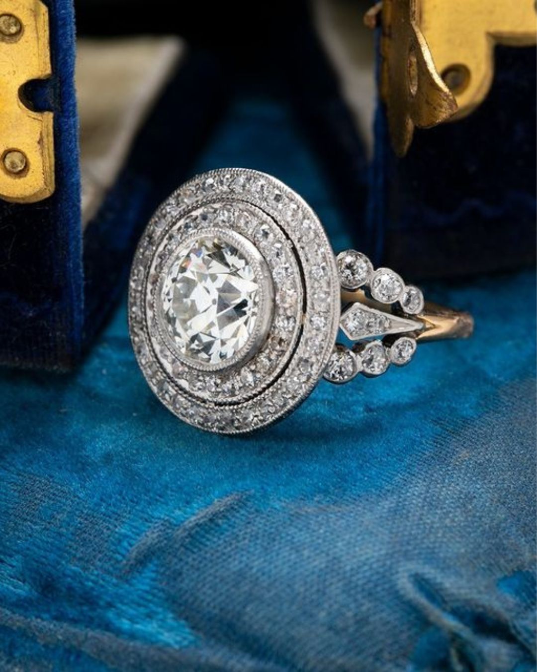 round engagement rings vintage engagement rings