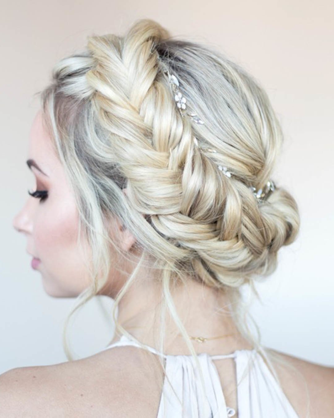 Essential Guide To Wedding Hairstyles For Long Hair