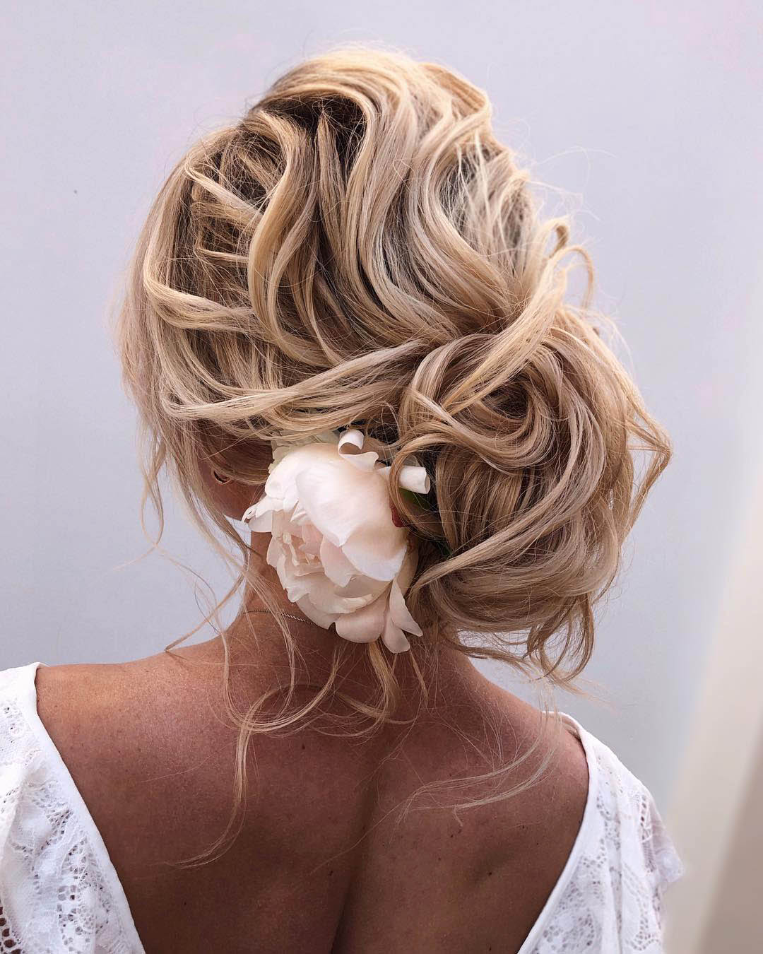 wedding hairstyles for long hair low curly bun veronika_belyanko