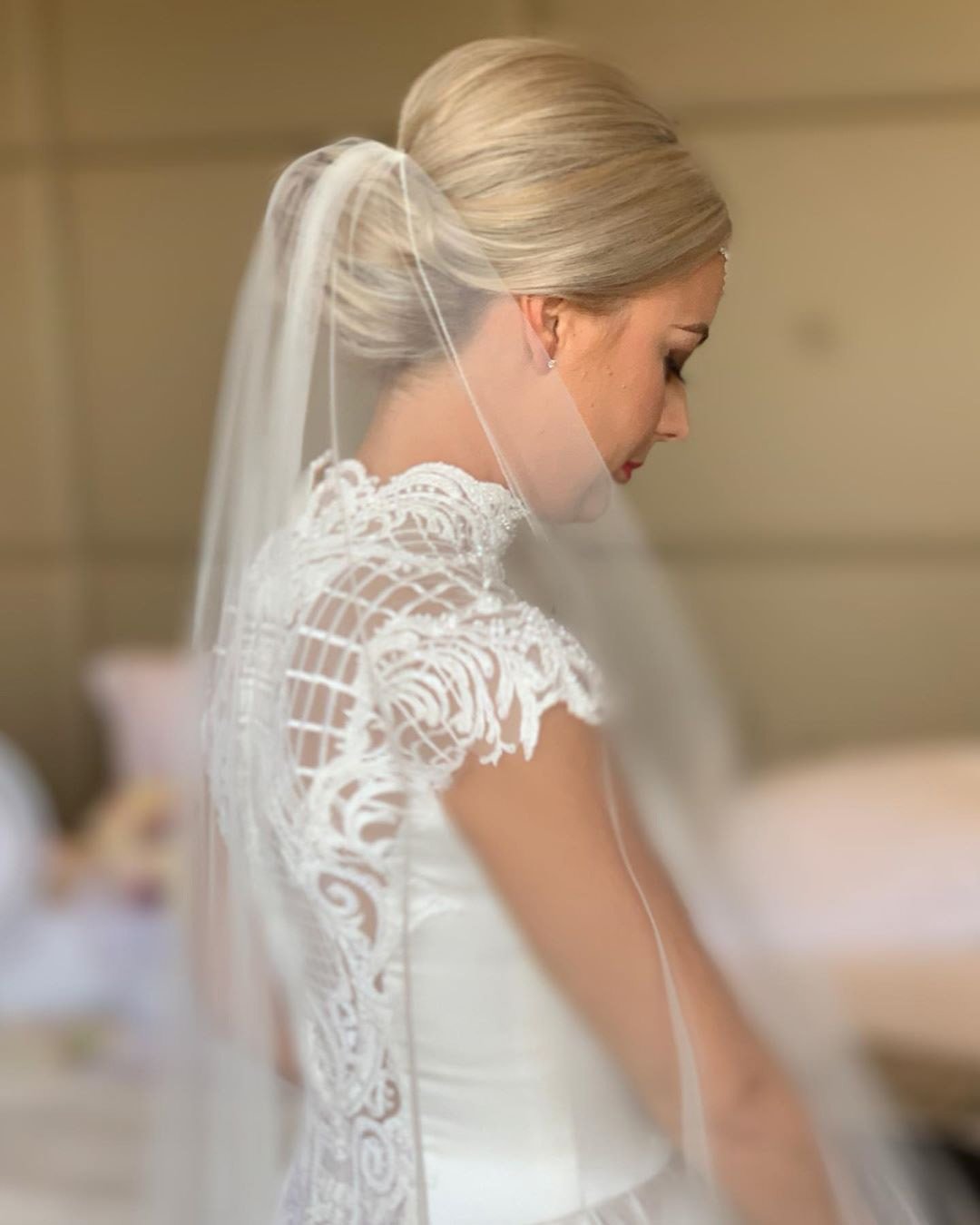 Essential Guide to Wedding Hairstyles For Long Hair