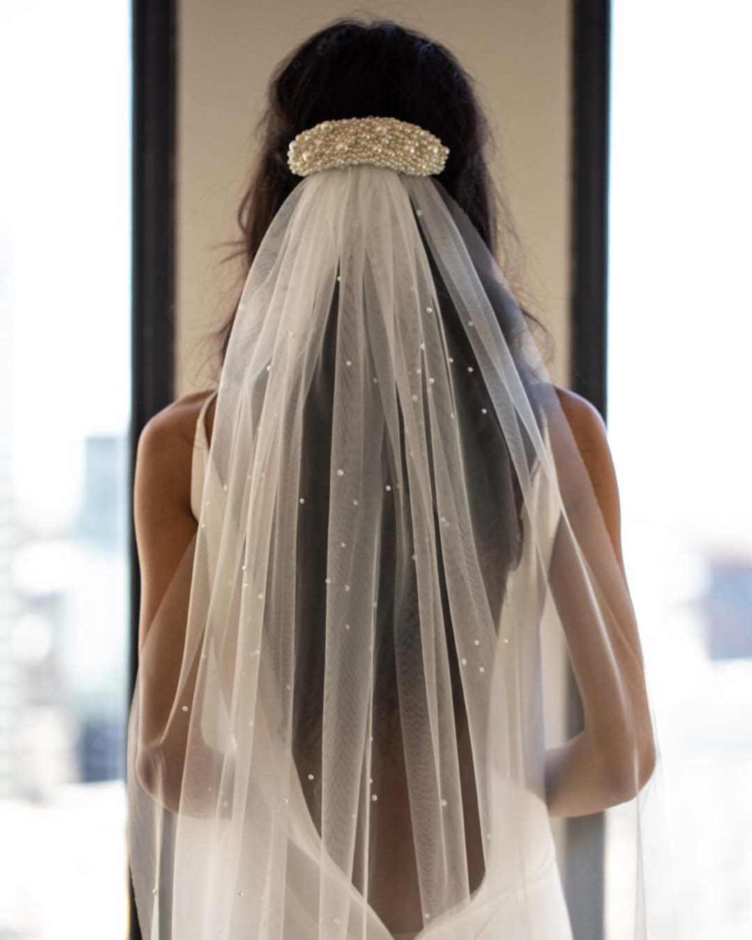 wedding hairstyles with veil half up half down with pearls daphnenewmandesign