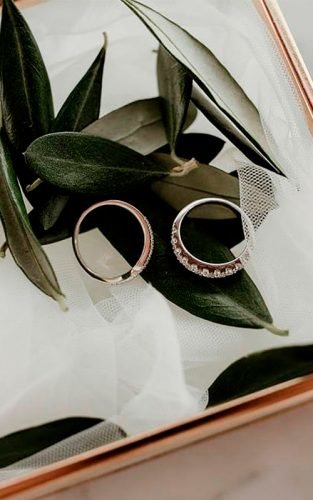 average price of wedding ring box greenery