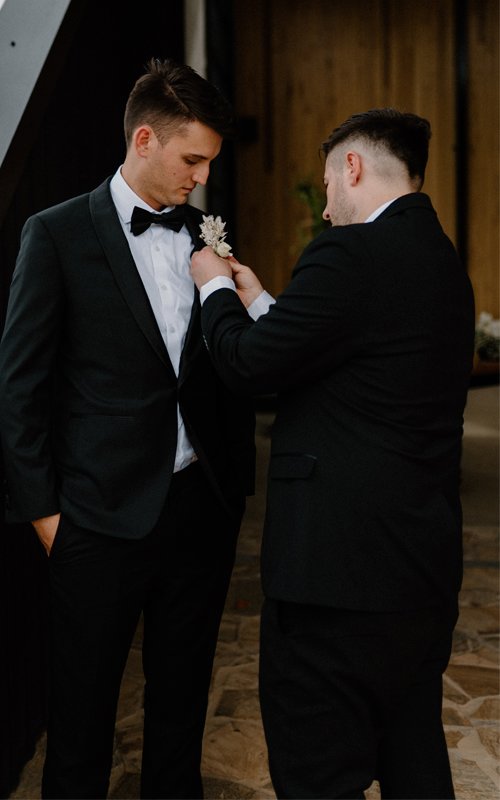 Best Man Speech: How-To Guide, Examples, Tips & Jokes
