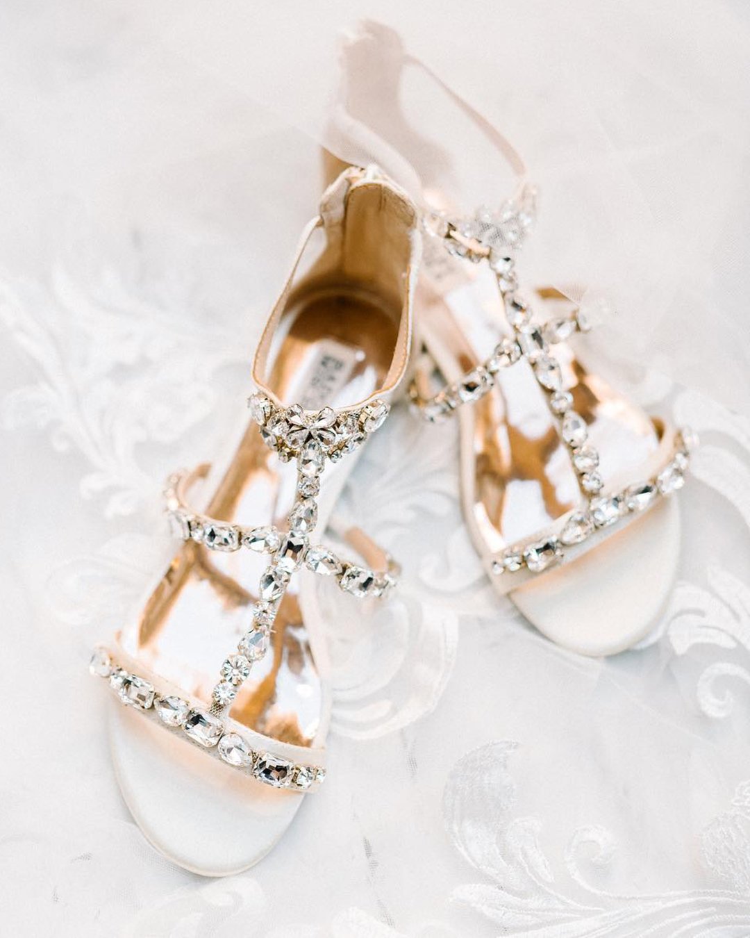comfortable wedding shoes sandals crystal with stones badgley mishka
