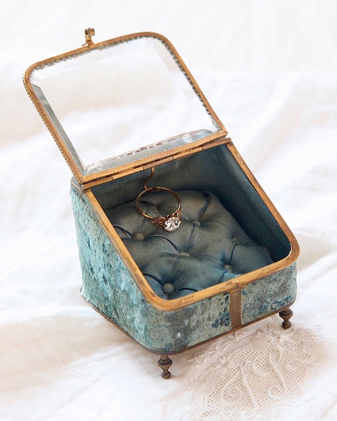 unusual ring box