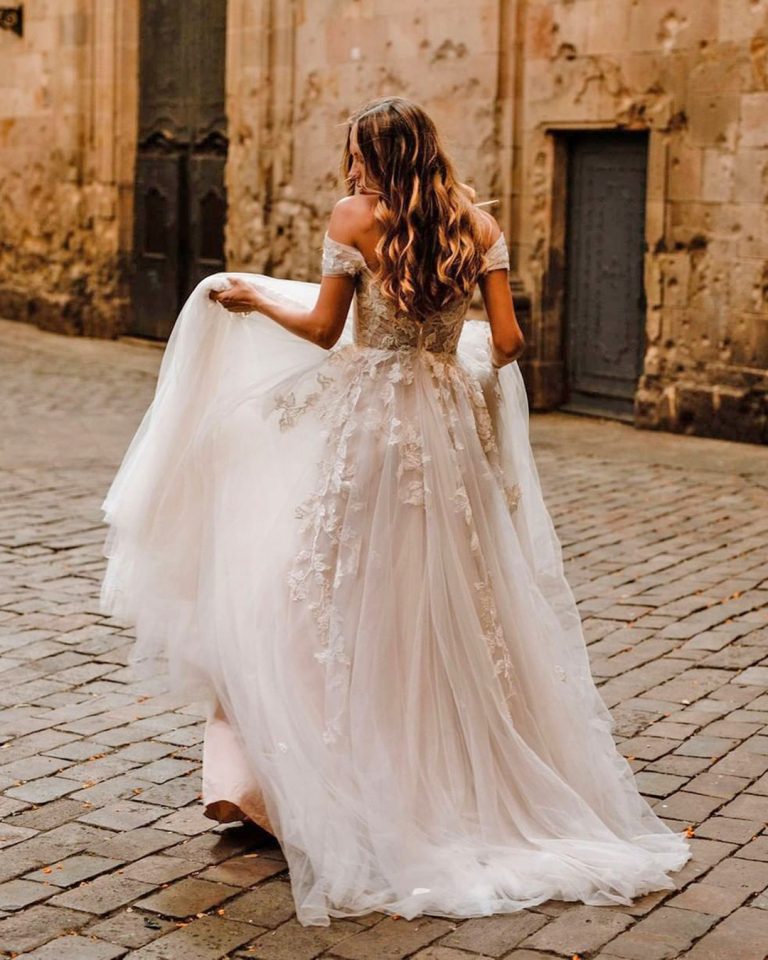 Fall Wedding Dresses With Charm For Fall 2021