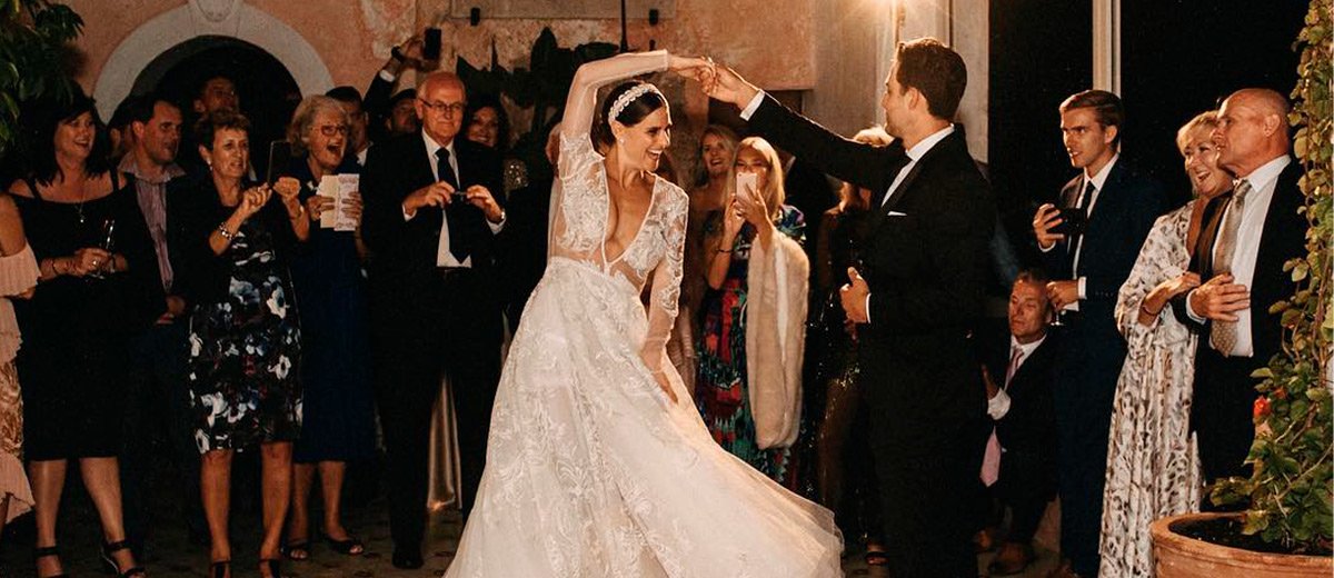 20 Funny Wedding Songs For Great Moments