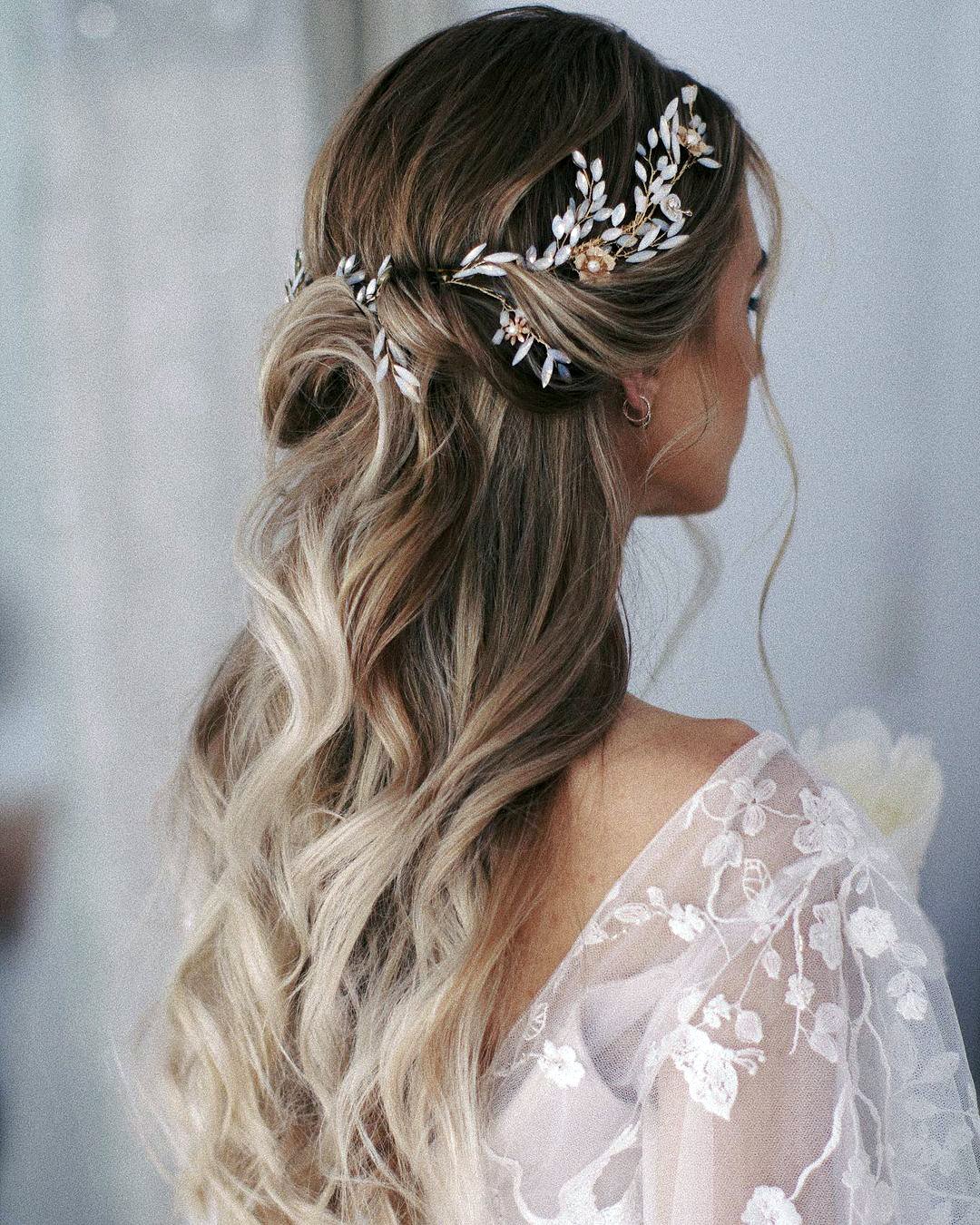 bride half up half down hairstyles
