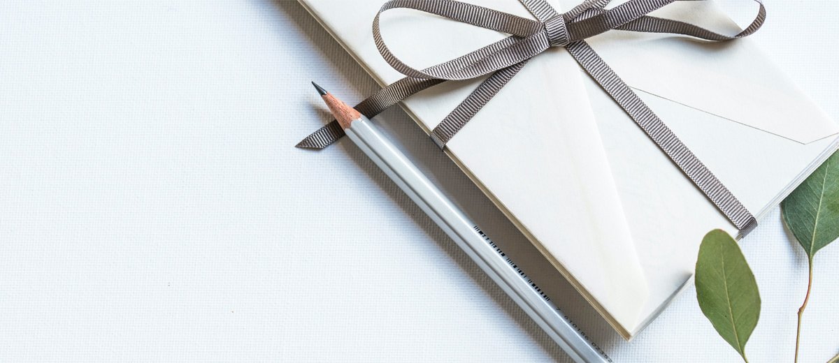 How Much to Spend on a Wedding Gift: Etiquette & Modern Guidelines