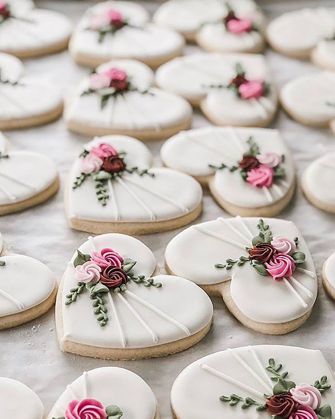 non traditional wedding dessert ideas hearts shaped cookies k sweetdesigns