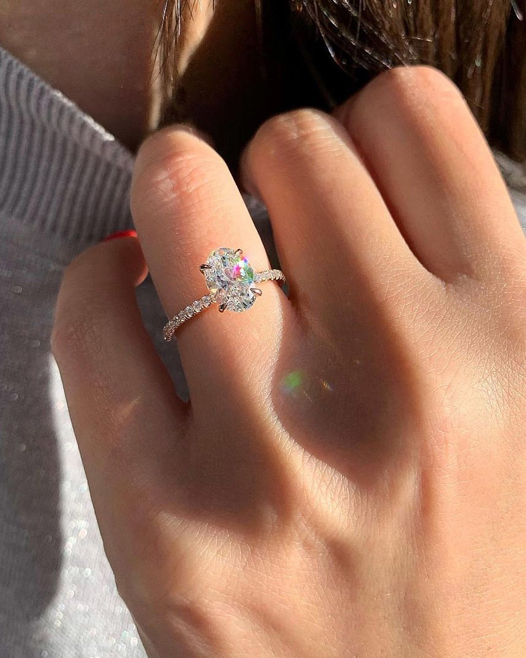 Gold simple band with oval cut Clearance